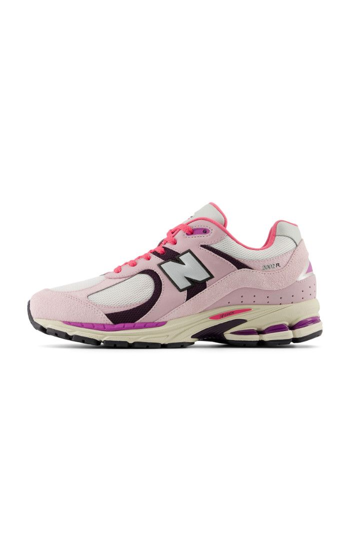 NEW BALANCE 2002R "Passionfruit"