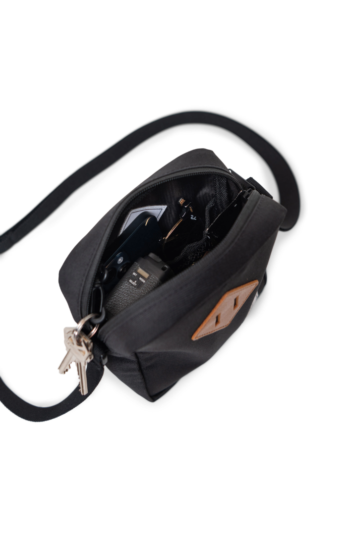 HERSCHEL- Heritage Crossbody (Black)