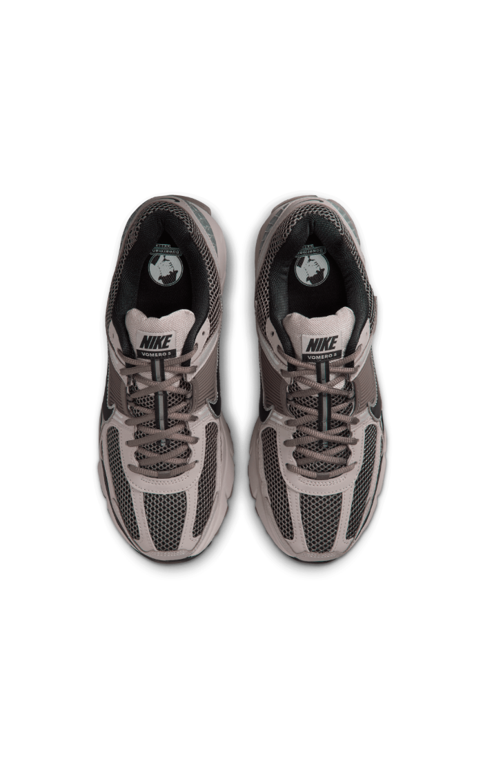 NIKE Zoom Vomero 5 Men's "College Grey"