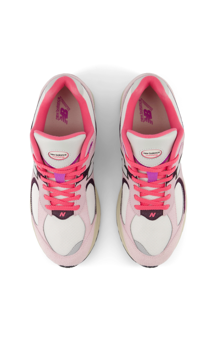 NEW BALANCE 2002R "Passionfruit"