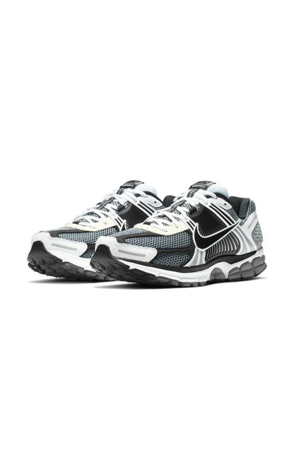 Zoom Vomero 5 SE SP Men's Dark Grey/Sail Black