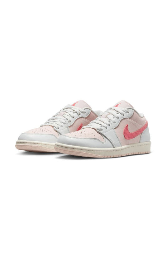 AIR JORDAN 1 Low SE Women's "Strawberry Milkshake"