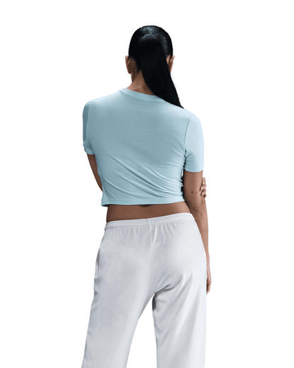 NIKE Sportswear Slim Cropped T-Shirt