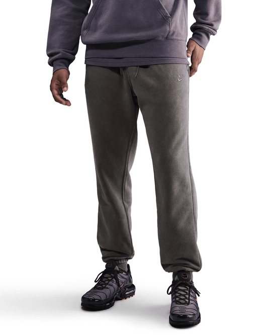 Sportswear Club Washed Cuffed Fleece Pants