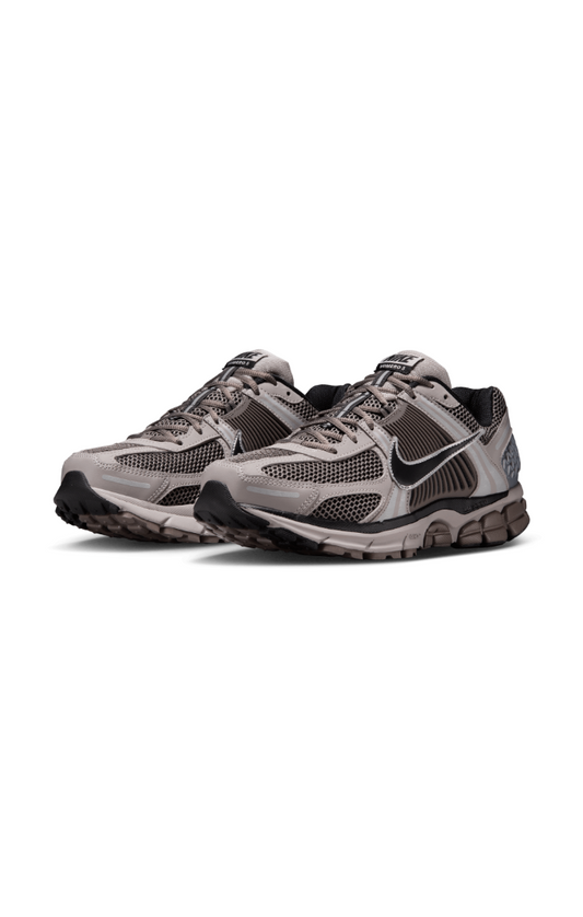 NIKE Zoom Vomero 5 Men's "College Grey"